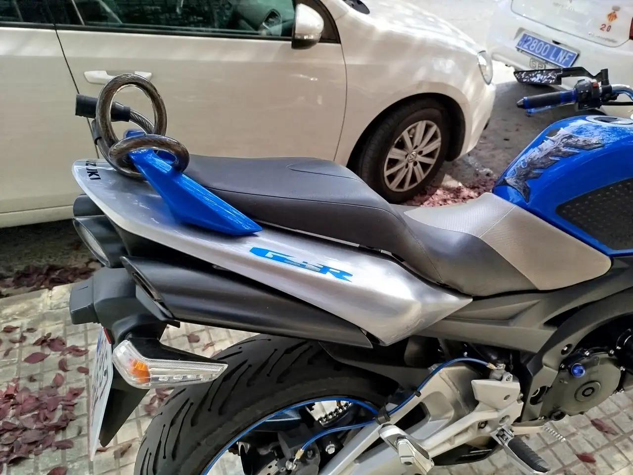 Suzuki GSR600 - Vista 11