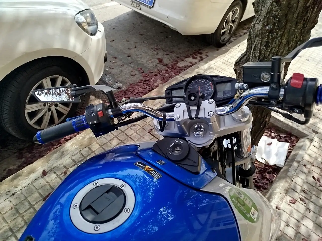 Suzuki GSR600 - Vista 7