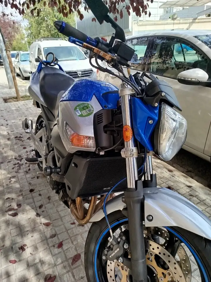 Suzuki GSR600 - Vista 9