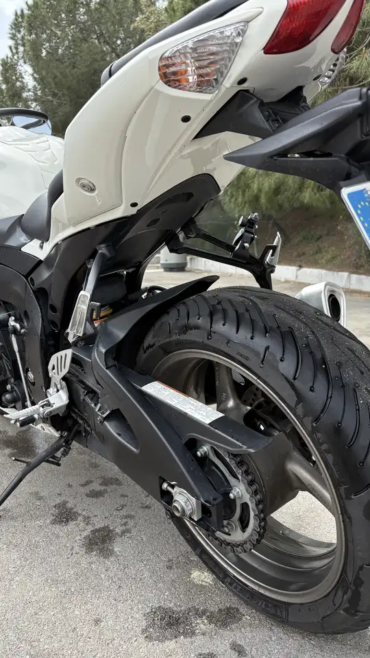 Suzuki GSX-R600 - Vista 7