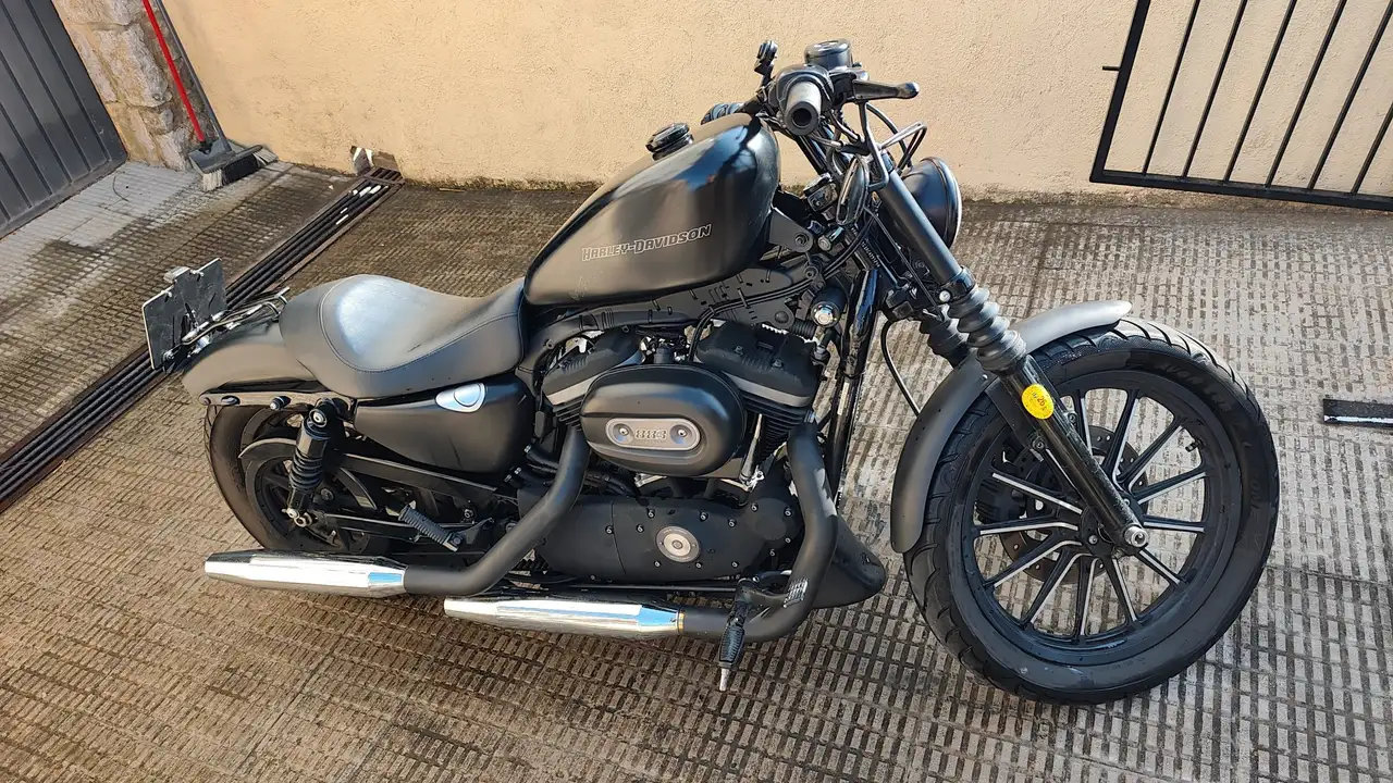 Harley-Davidson Sportster 883 - Vista 3