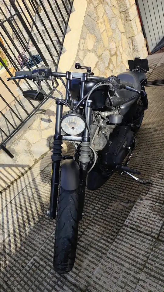 Harley-Davidson Sportster 883 - Vista 4