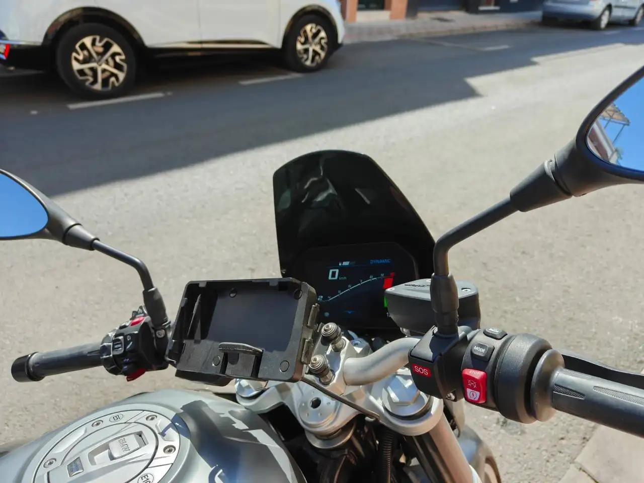 BMW F 900 R - Vista 6