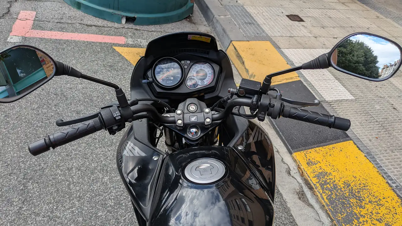 Honda CBF 125 – Vista 3
