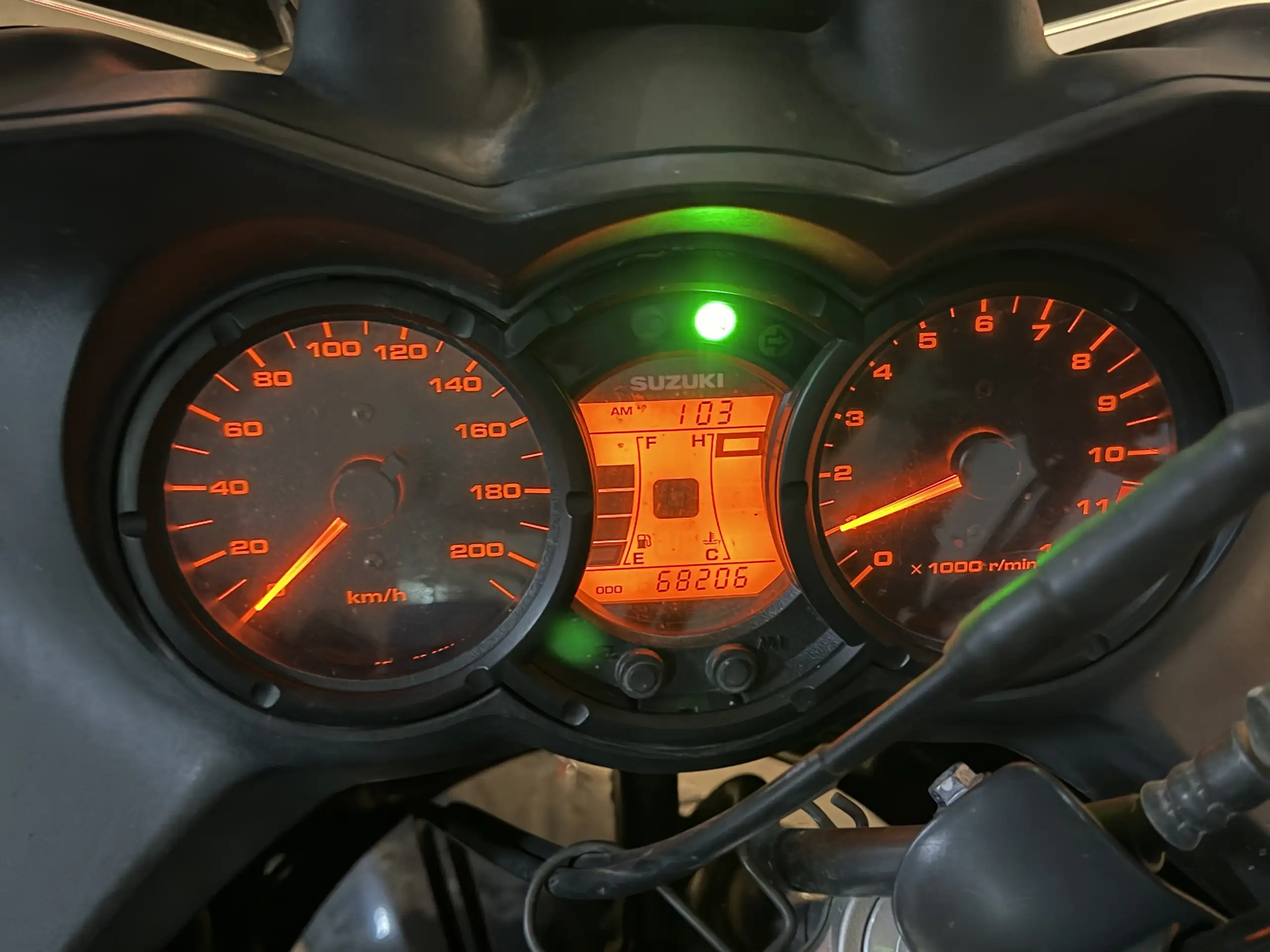 Suzuki V-Strom 650 – Vista 2