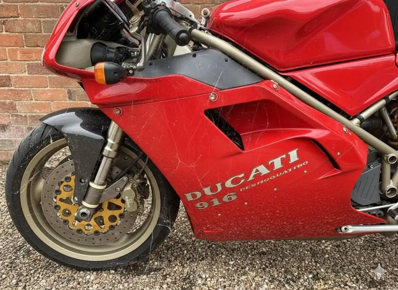 Ducati 916 – Vista 3