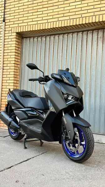 Yamaha XMAX 300 5999 € 2025 Málaga - 1
