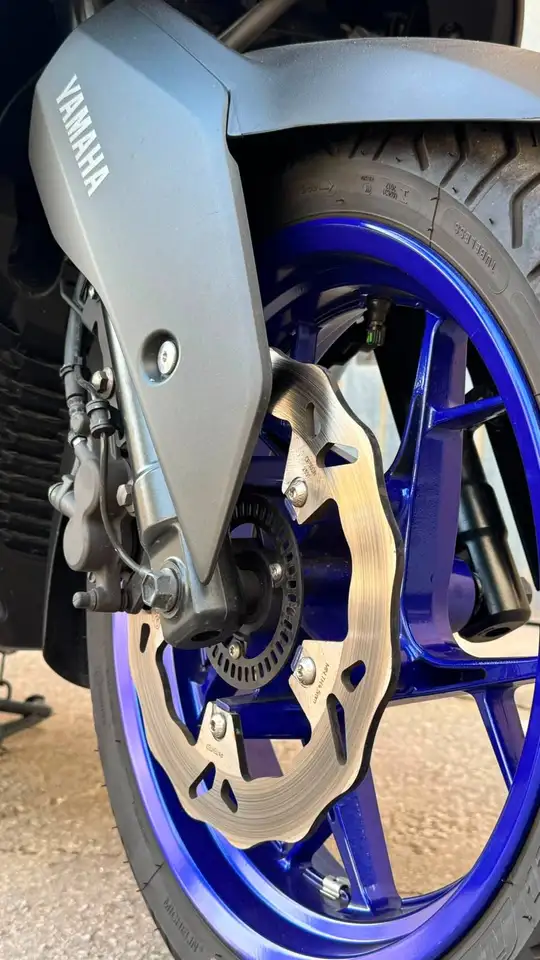 Yamaha XMAX 300 - Vista 3