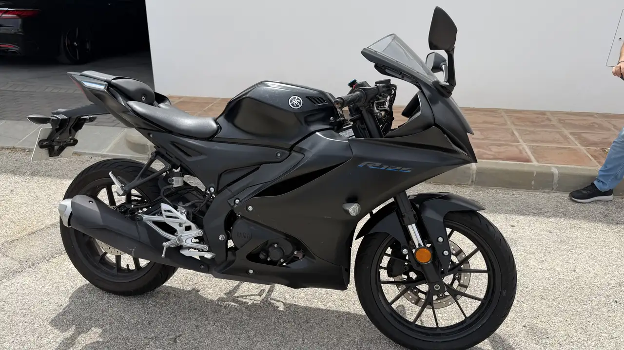 Yamaha YZF-R125 - Vista 3