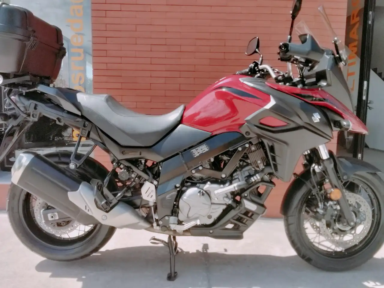 Suzuki V-Strom 650 XT – Vista 4