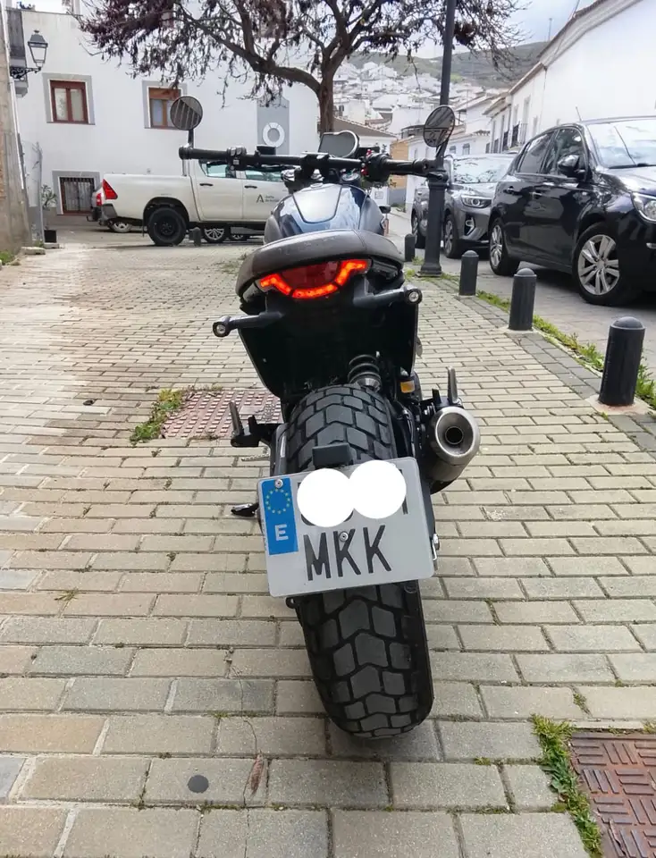 Ducati Scrambler – Vista 2