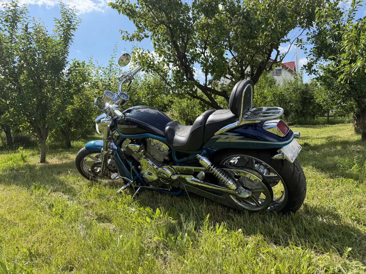 Harley-Davidson V-Rod - Vista 3