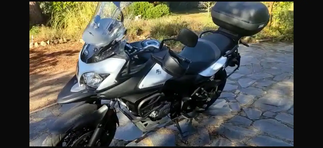 Suzuki V-Strom 650XT - Vista 4