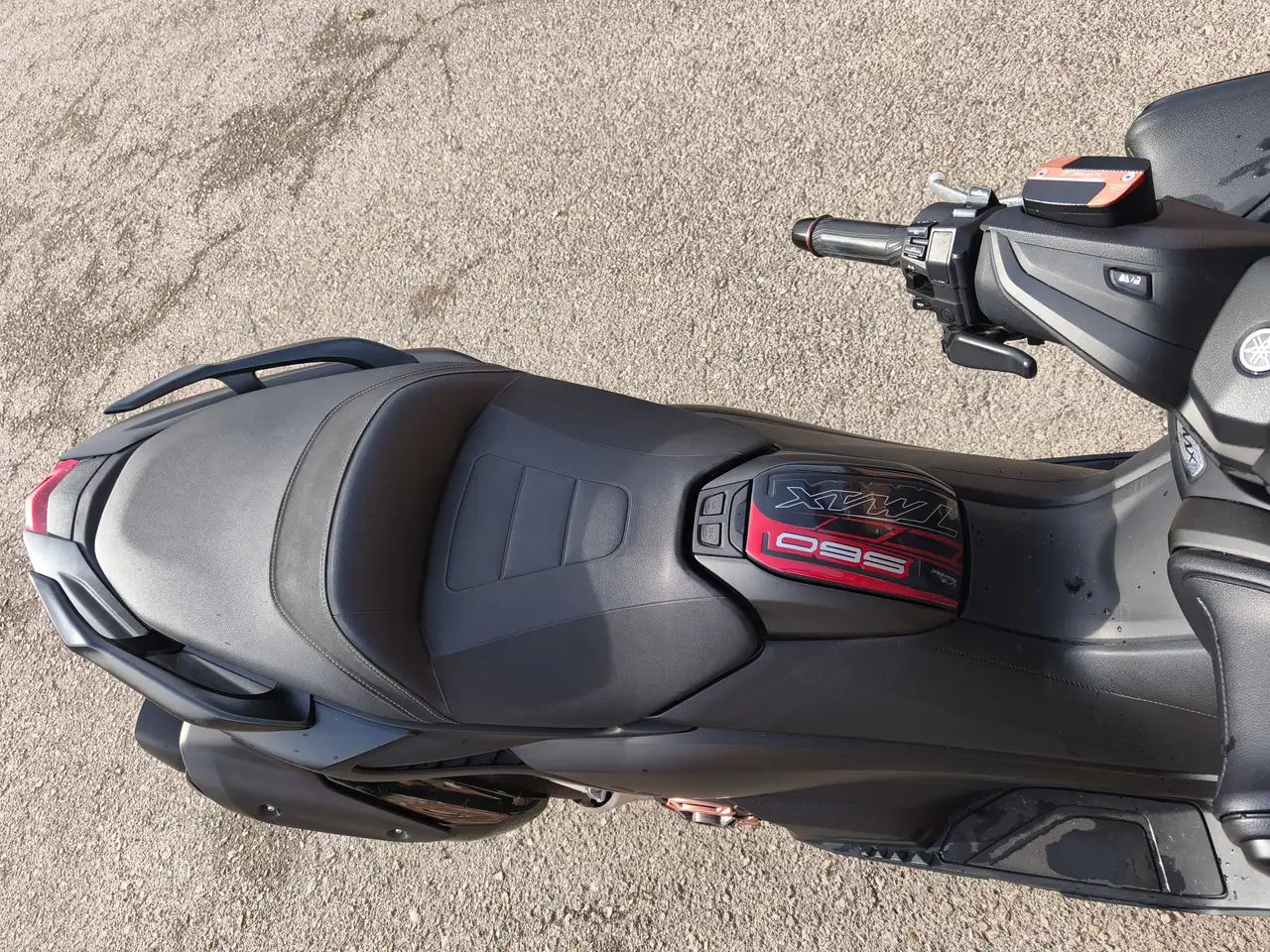 Yamaha TMAX 560 – Vista 8