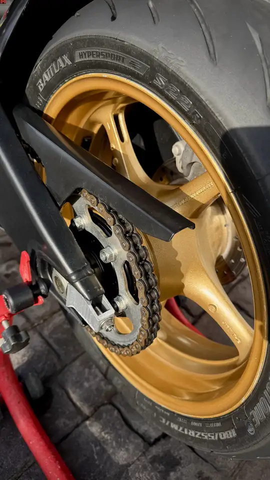 Yamaha YZF-R6 - Vista 3