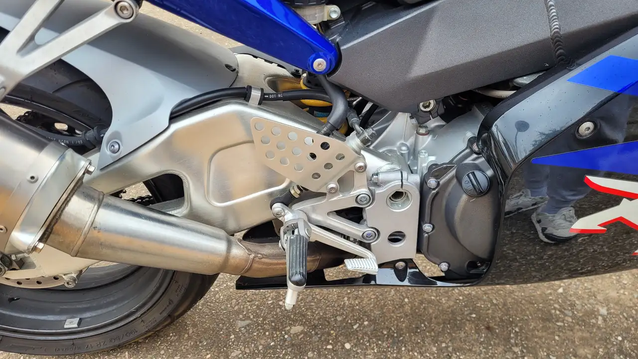 Honda CBR 900 RR Fireblade – Vista 12