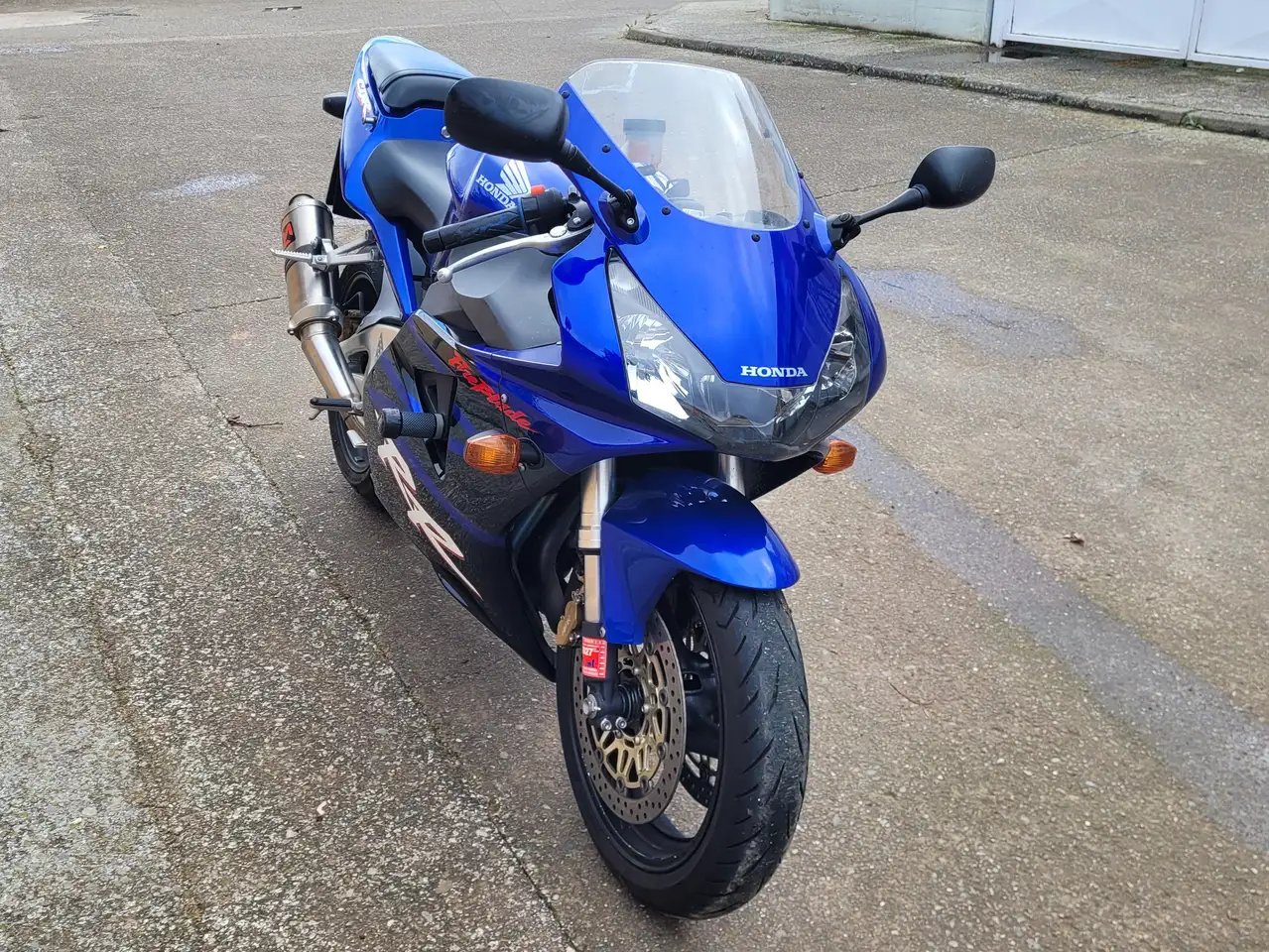 Honda CBR 900 RR Fireblade – Vista 3