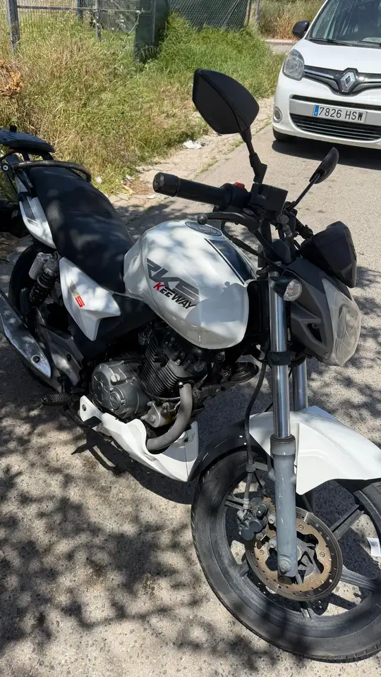 Keeway RKF 125 – Vista 2