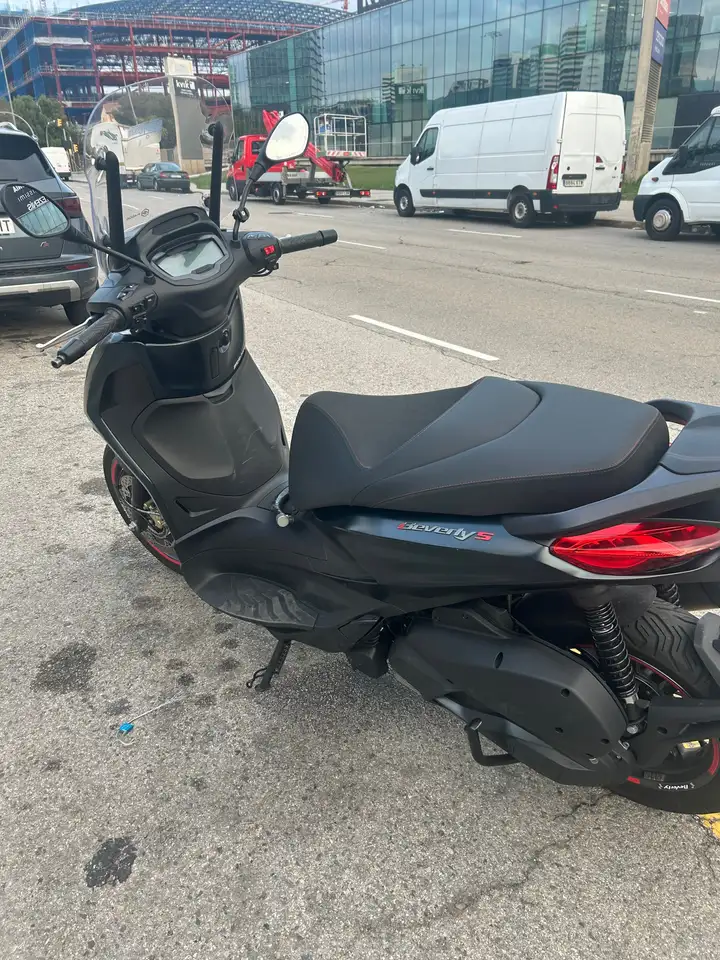 Piaggio Beverly 300 – Vista 3