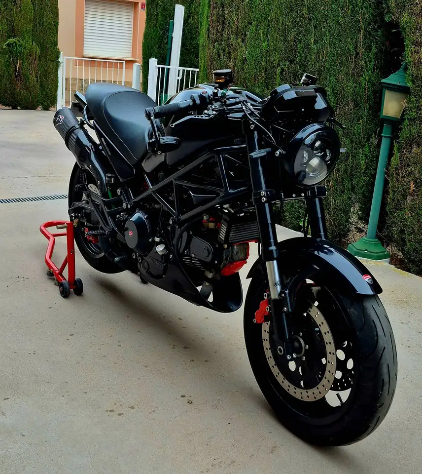 Ducati Monster 900 – Vista 2