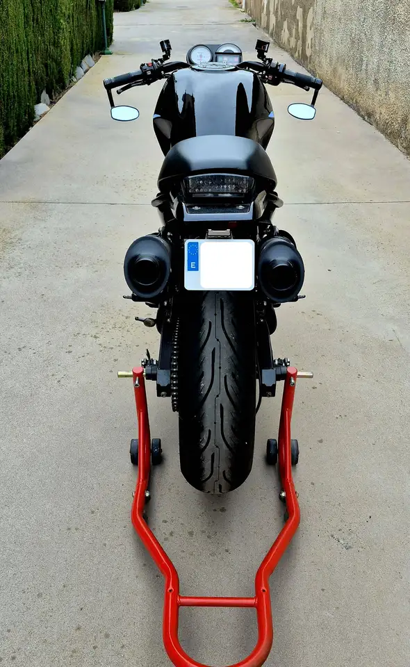 Ducati Monster 900 – Vista 5