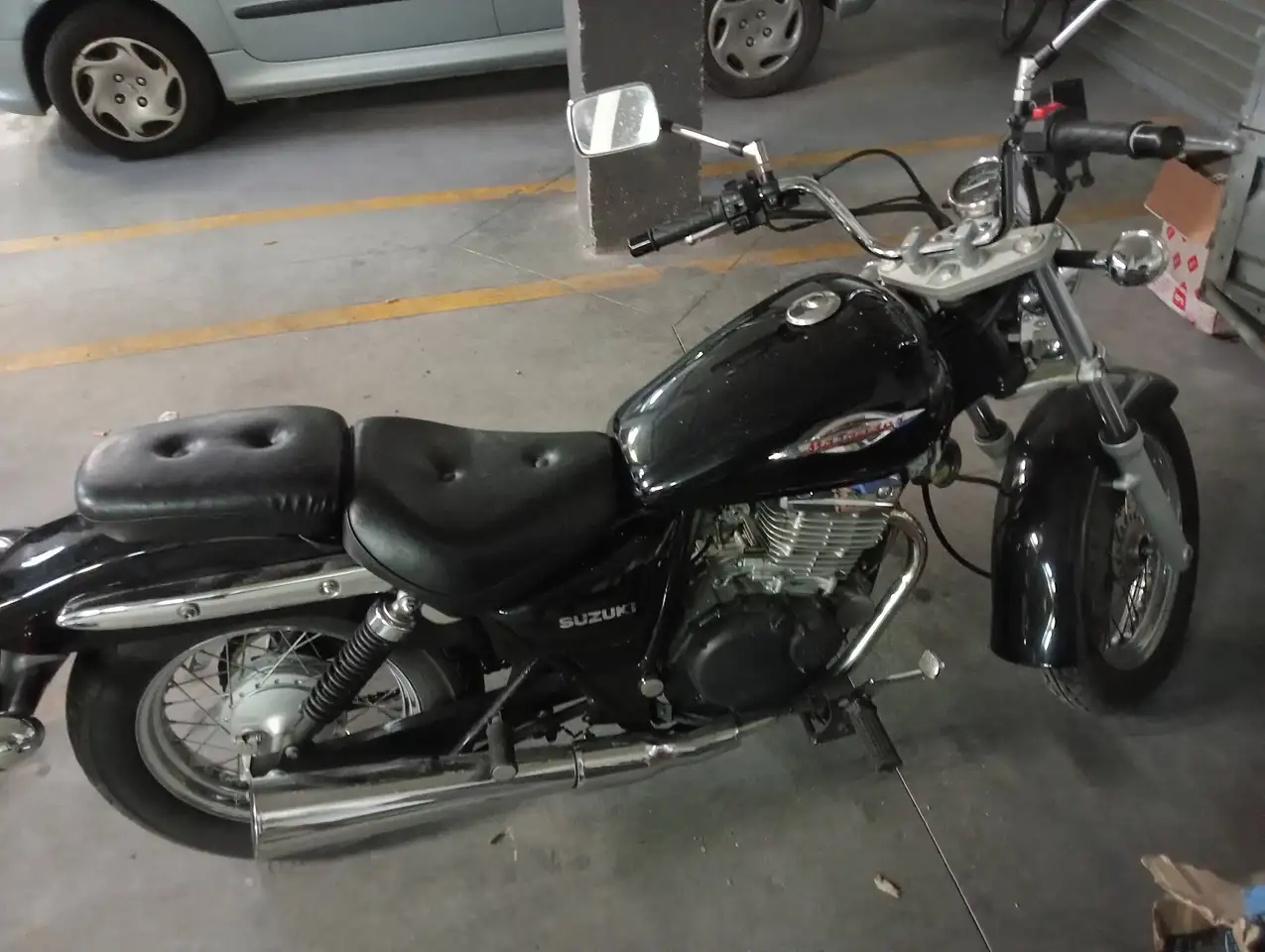 Suzuki GZ 250 – Vista 3