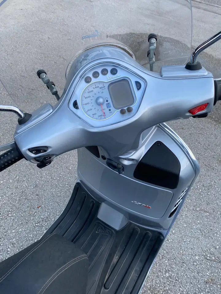Vespa GTS 250 - Vista 3