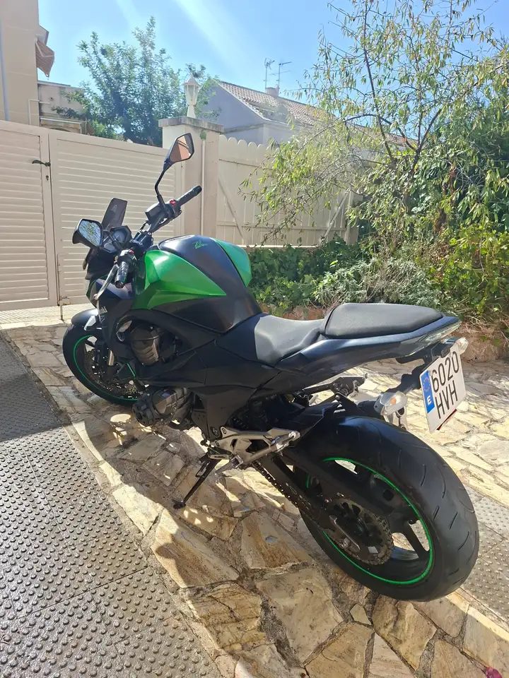Kawasaki Z800 - Vista 4