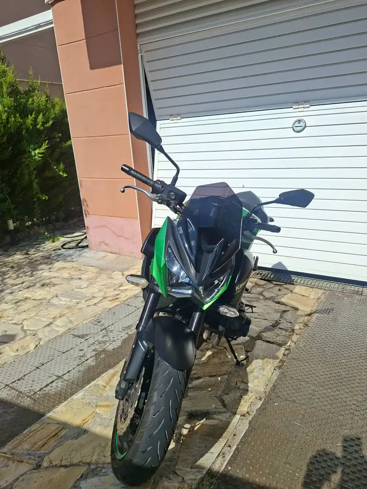 Kawasaki Z800 - Vista 5