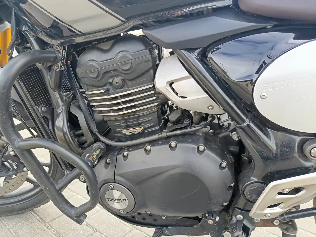 Triumph Scrambler 400 X – Vista 2