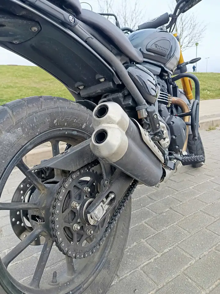 Triumph Scrambler 400 X – Vista 8