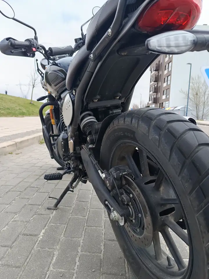 Triumph Scrambler 400 X – Vista 9