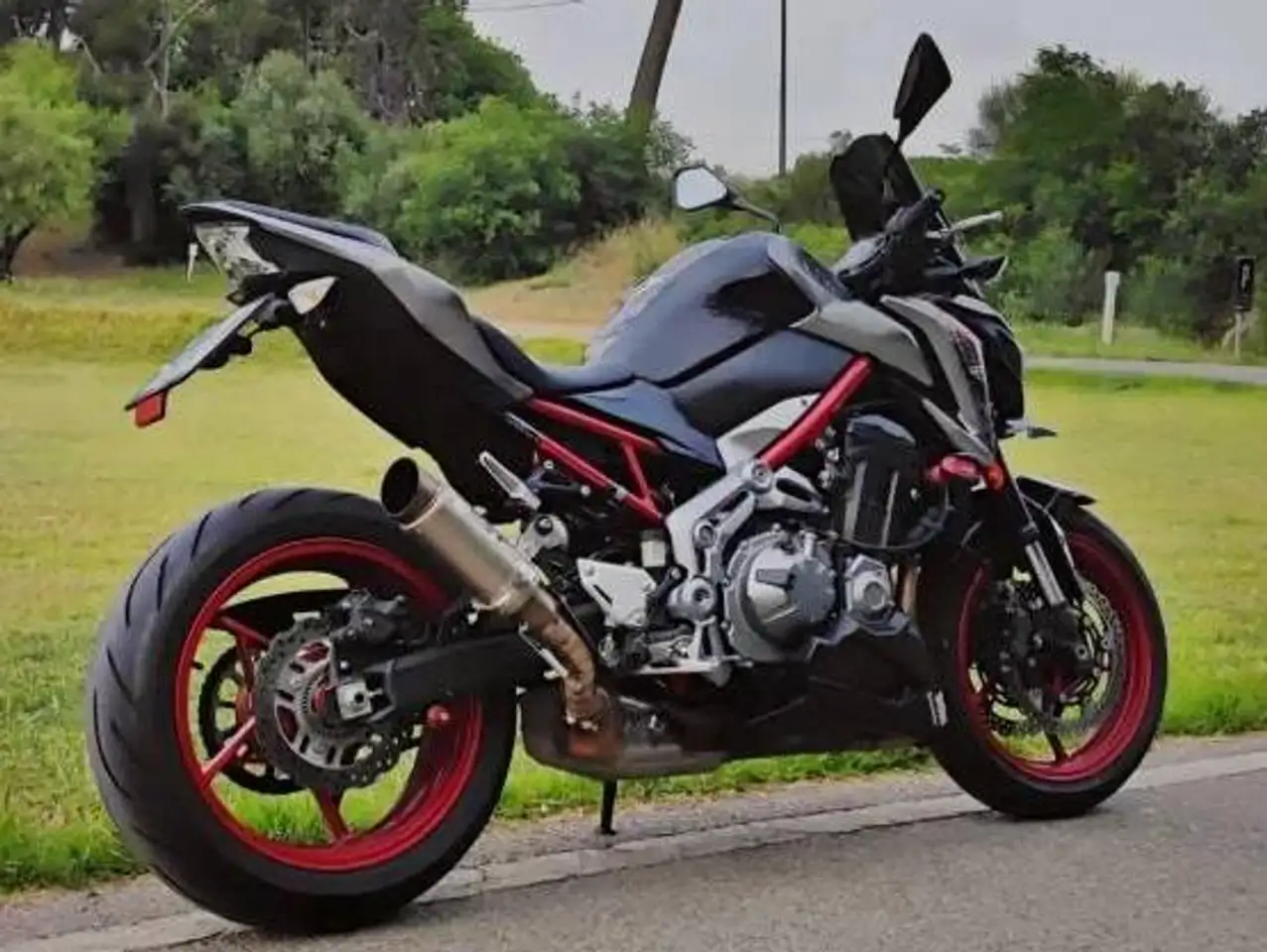 Kawasaki Z900 – Vista 4