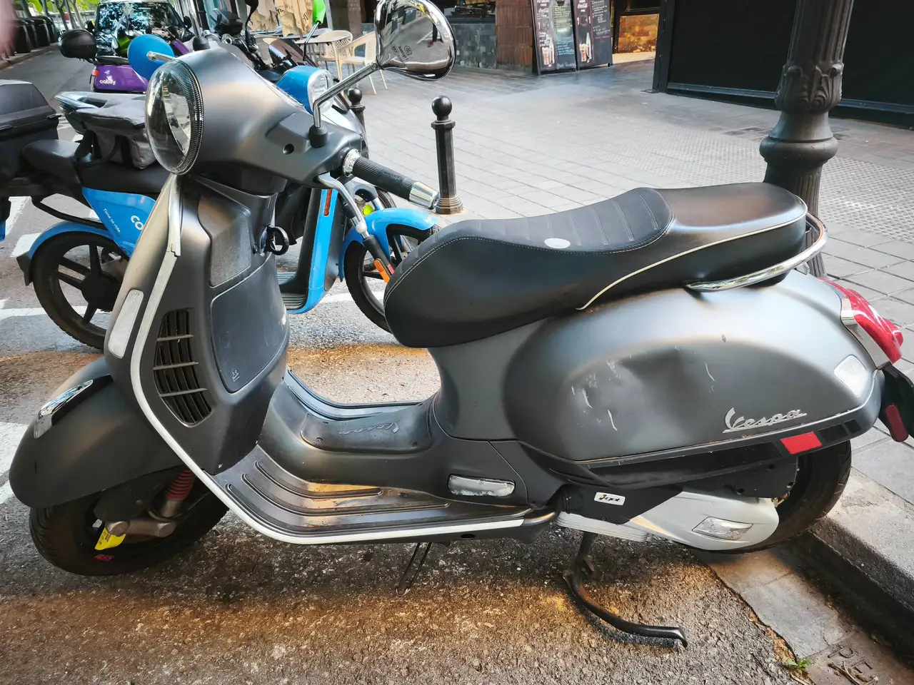 Vespa GTS 125 – Vista 6