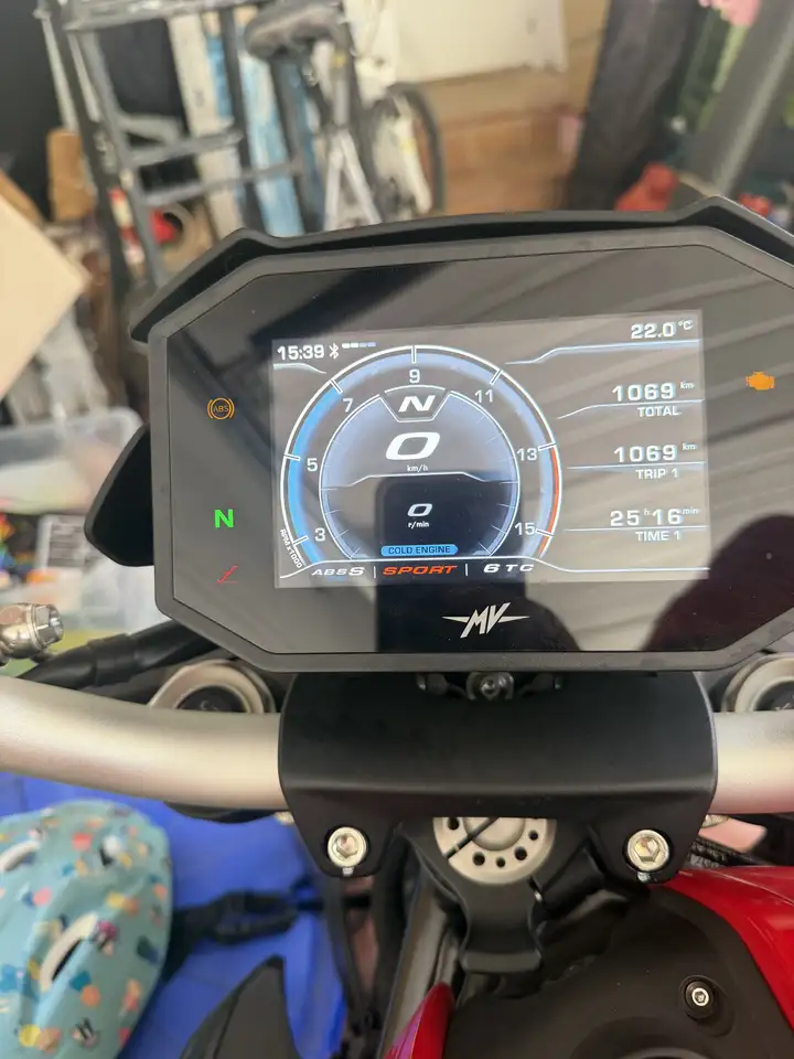MV Agusta Brutale 800 – Vista 2