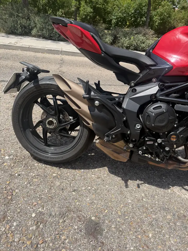 MV Agusta Brutale 800 – Vista 6