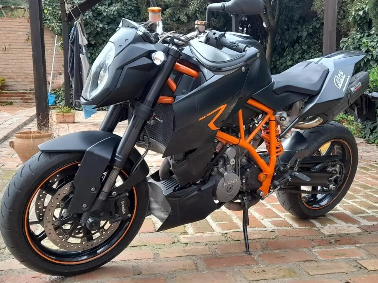 KTM 990 Super Duke – Vista 4