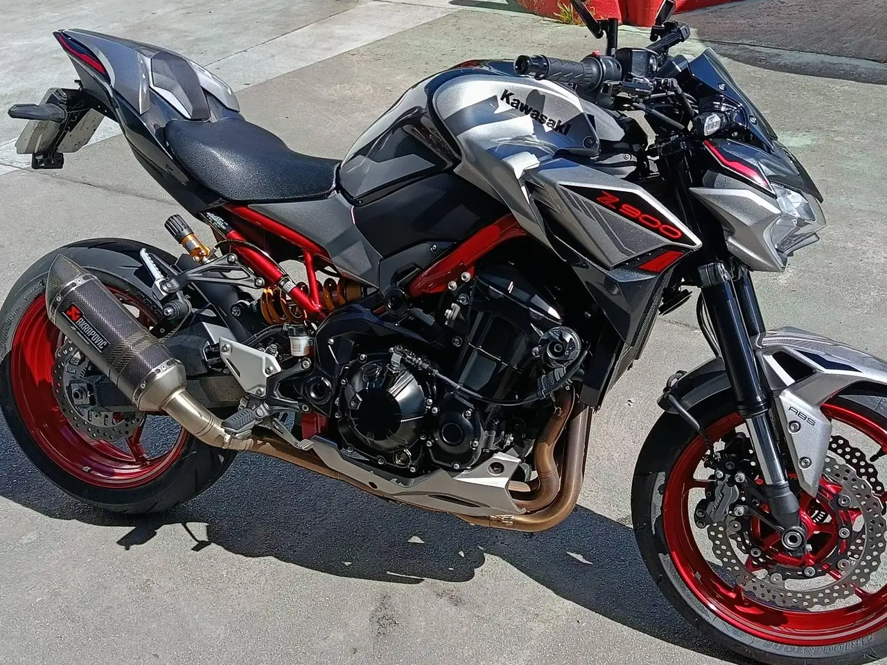 Kawasaki Z900 – Vista 7