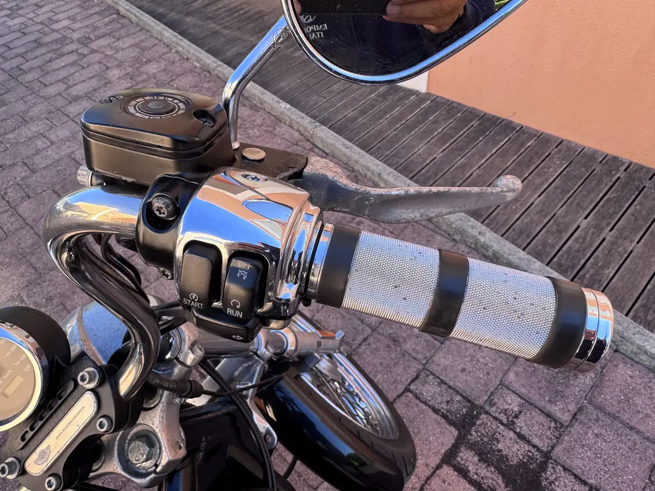 Harley-Davidson Sportster 883 - Vista 5