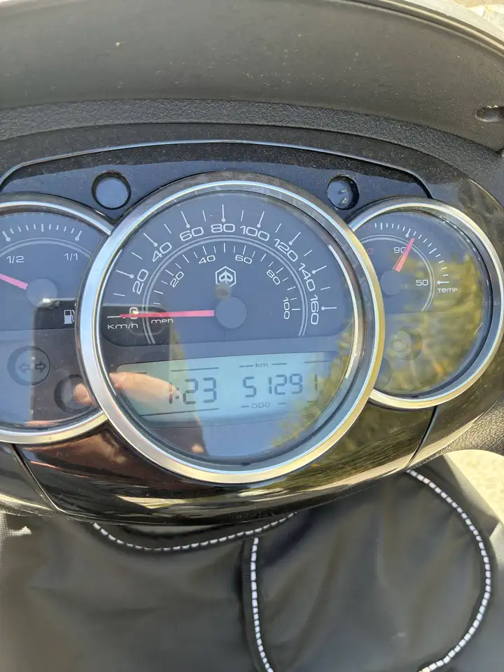 Piaggio Beverly 300 - Vista 7