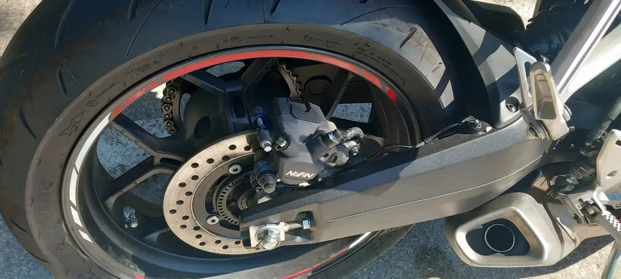 Honda CBR650R - Vista 4
