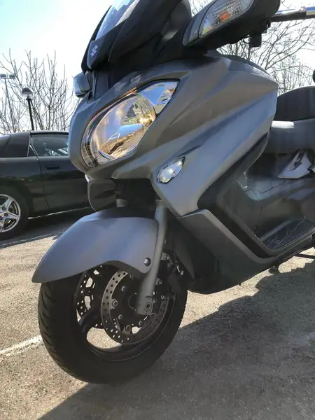 Suzuki Burgman 650 3250 € 2014 Zaragoza - 1