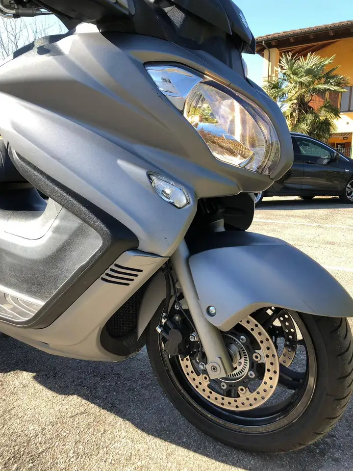 Suzuki Burgman 650 - Vista 4