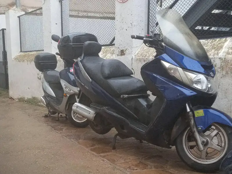 Suzuki Burgman 400 1500 € 2007 Zaragoza - 2