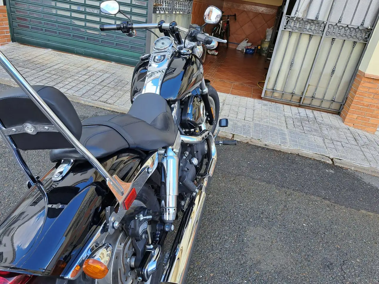 Harley-Davidson Fat Bob - Vista 12