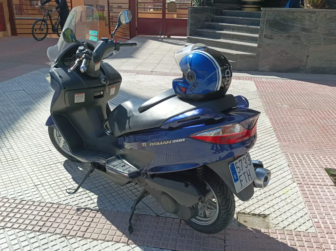 Suzuki Burgman 200 – Vista 3