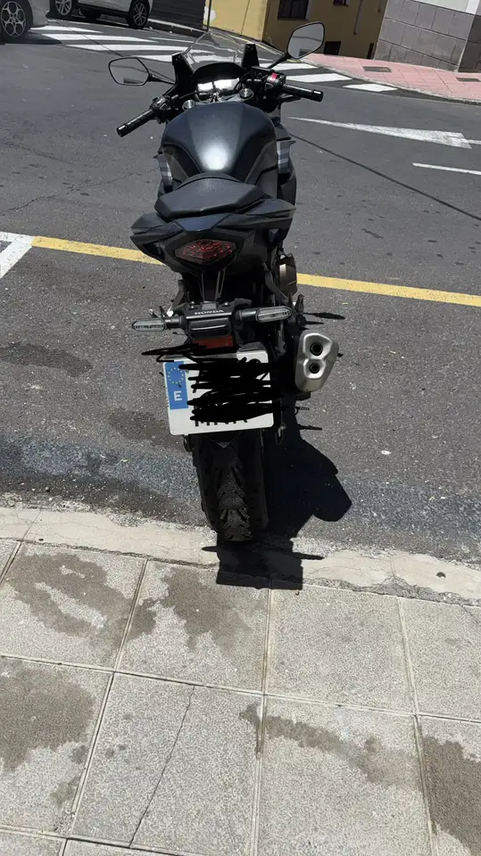 Honda CBR500R - Vista 4