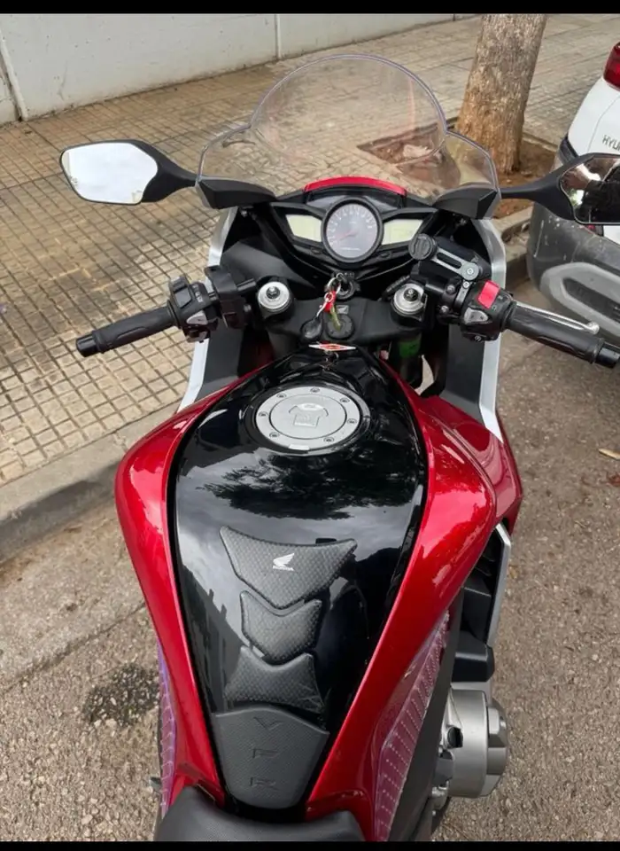 Honda VFR 1200 – Vista 5