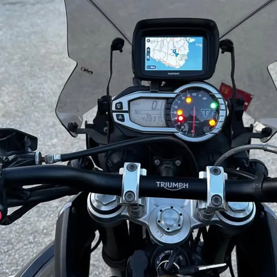 Triumph Tiger 800 – Vista 6