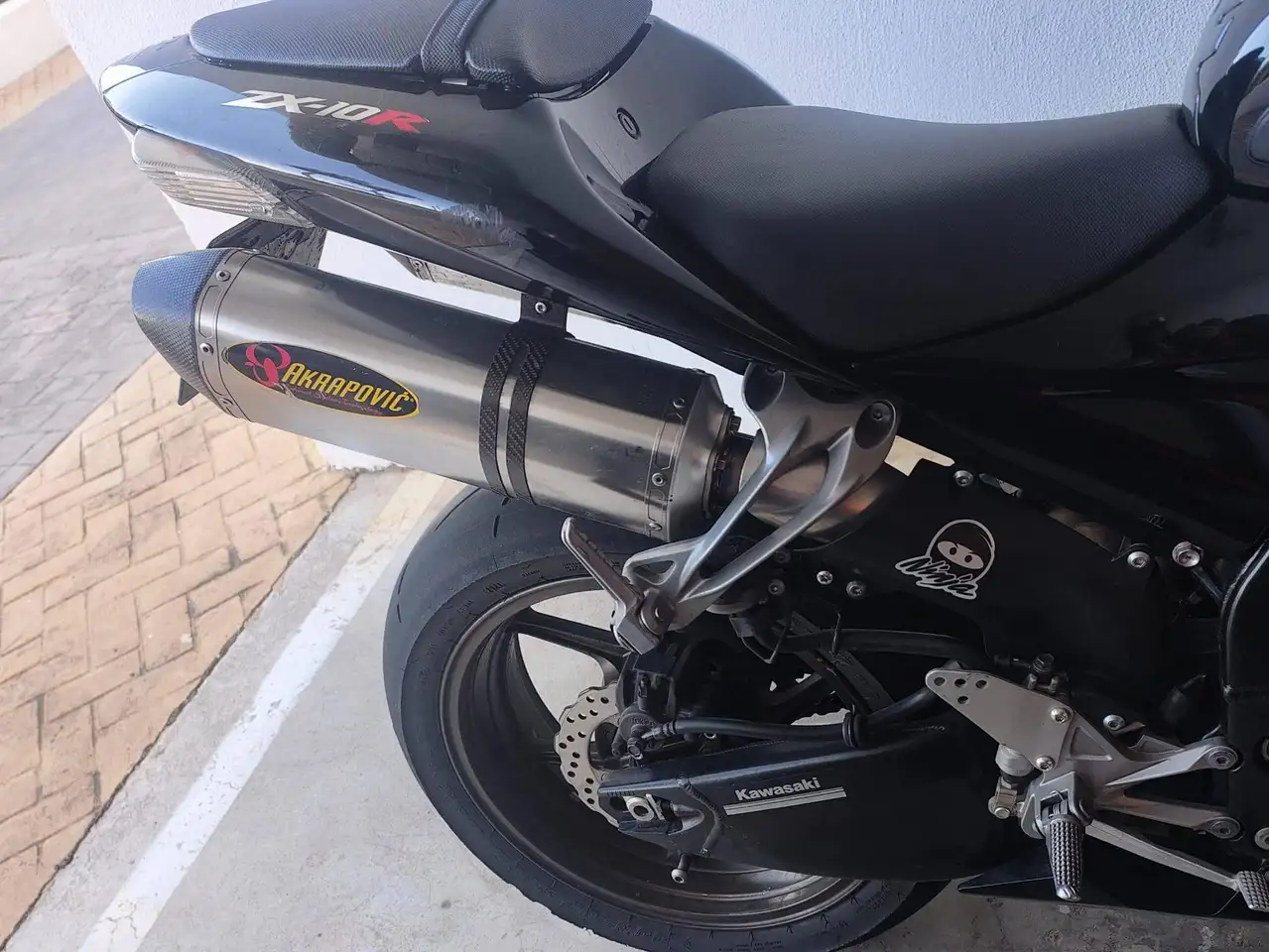 Kawasaki Z1000 – Vista 4